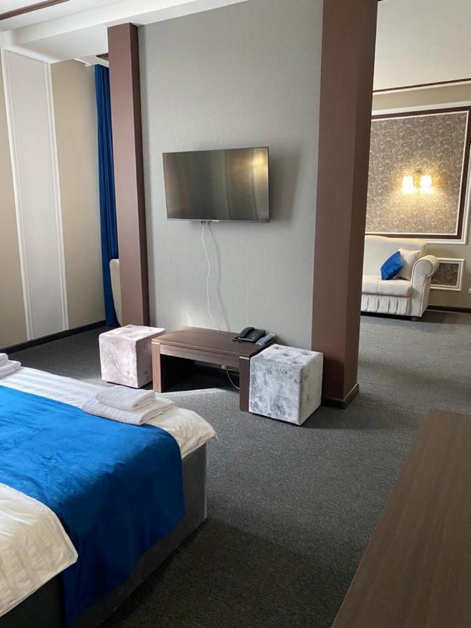 Hotel Shahristan Taraz Exteriér fotografie